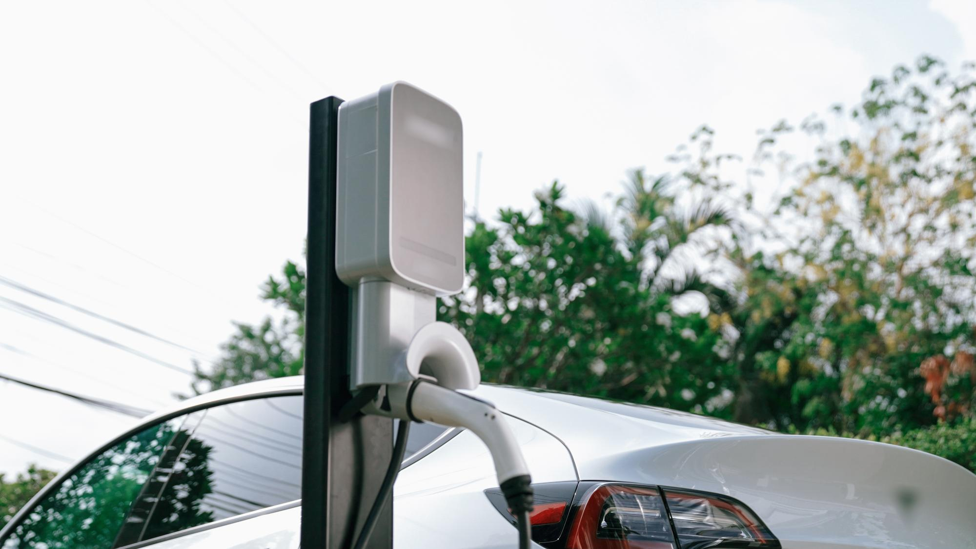 Polnilnice za električna vozila - naložba upravičena do Eko sklad subvencije